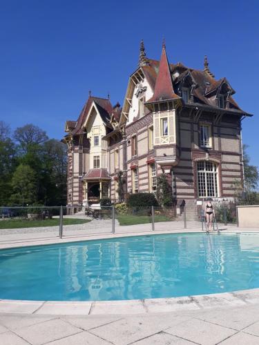 Château De La Râpée Hotel Restaurant - Accommodation Details