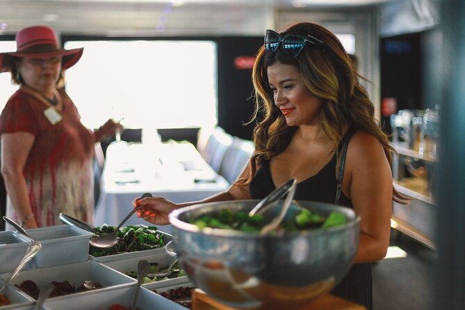 Chicago Buffet Dinner Cruise on Lake Michigan - Dining and Beverage Options