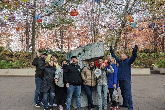 Chicago Highlights Walking Tour With Free Bike or Kayak Rental - Meeting and End Points