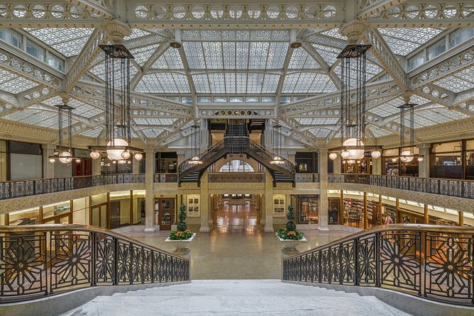 Chicagos Secret Interiors Architectural Walking Tour - Exceptional Guides