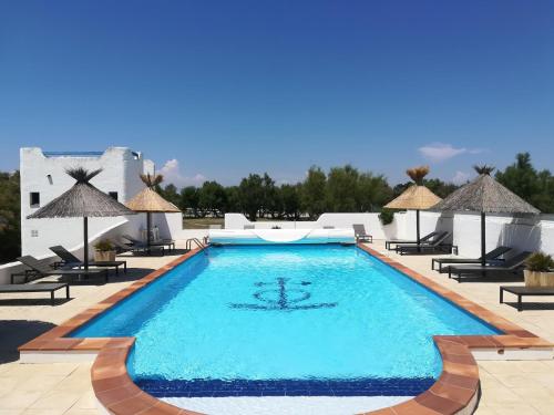 Clamador - Amenities and Services