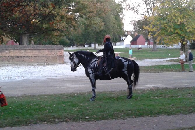 Colonial Williamsburg Ghost Stories and Walking Tour - Ghostly Encounters