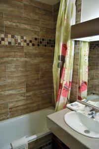 Contact Hotel Utah Beach Carentan - Formerly Kyriad - Guest Experience