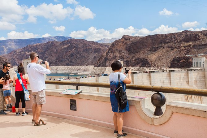 Exclusive: Private Tour of Las Vegas and the Hoover Dam - Transportation and Accessibility Features