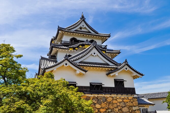 Explore the Historic Castle Town of Hikone From Kyoto - Explore the Impressive Genkyuen Garden