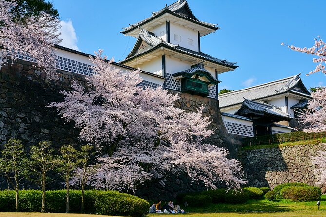 Full Day Tour to the Historical Castle Town of Kanazawa - Visiting the Magnificent Kanazawa Castle