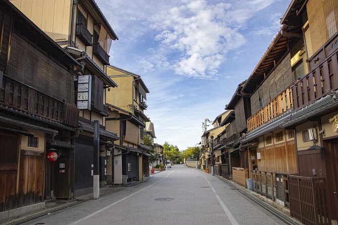 Gateway to Kyoto Walking Tour for First Time Visitors - Meeting and End Points