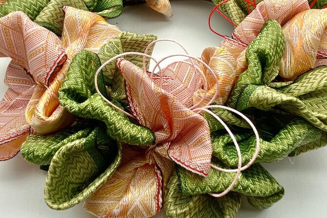 Handmade Wreath Experience Using Tatami Mat Edges in Setagaya - Handmade Wreath Crafting Experience