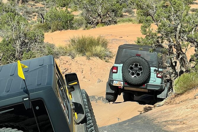 Hell's Revenge Private 4x4 Guided Jeep Experience in Moab - Whats Included in the Tour