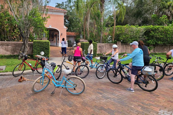 Historical Bicycle Tour of Dunedin - Exploring Dunedins Landmarks