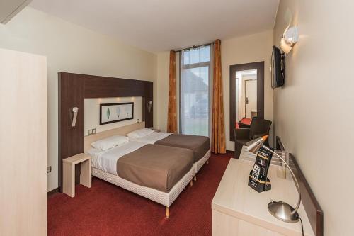 Hostellerie Saint Vincent Beauvais Airport - Hotel Amenities
