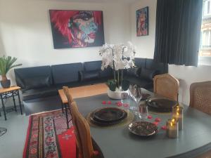 Hotel and Spa The Golden Lion - Location and Accessibility