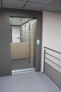 Hotel Best Western La Mare Ô Poissons - Location and Accessibility