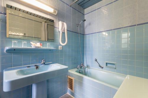 Hotel Busby - Amenities and Services Offered