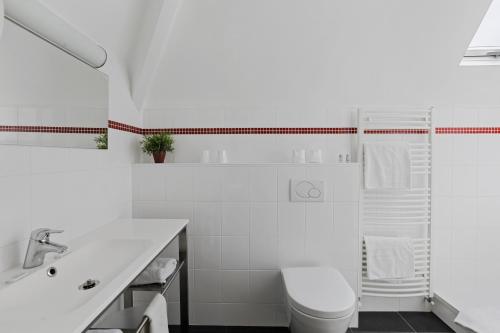 Hotel Cardinal - Location and Accessibility