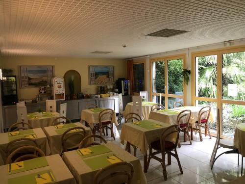 Hotel Couleurs Sud City Center Train Station Charleville-Mézières - Accommodation Options