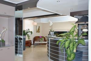 Hotel County of Nice - Amenities and Services Offered