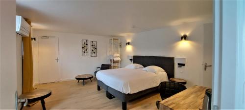 Hotel De Normandie - Location and Accessibility