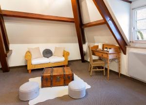 HOTEL JEAN DE BRUGES - Location and Accessibility