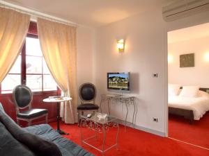 HOTEL LA COGNETTE 25 Kilometers From Châteauroux and 30 Kilometers From Bourges - Amenities and Facilities