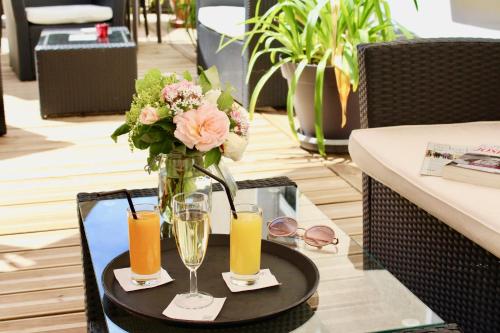 Hotel Le Charleston - Guest Experience and Reviews