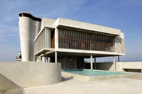 Hotel Le Corbusier - Facilities and Amenities