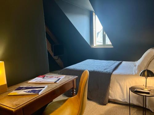Hotel Le France - Location and Accessibility
