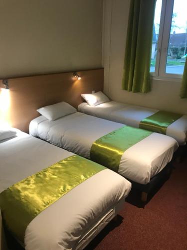 Hotel Le Saint Aubin - Amenities and Services