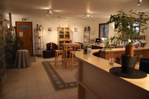 Hotel Les Charmilles De Mormal - Accommodation Options