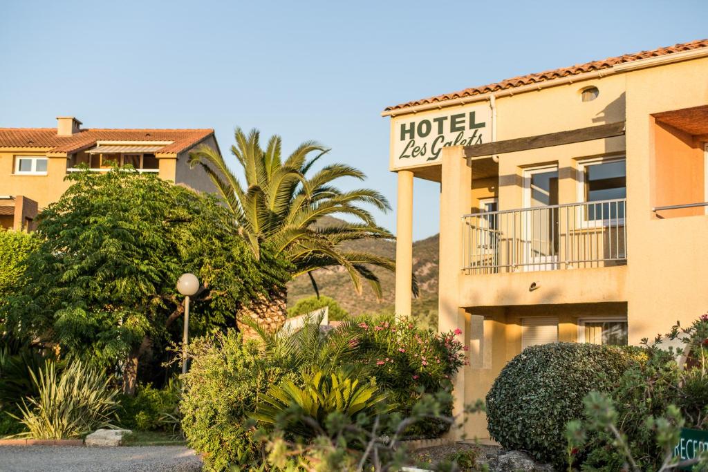 Hotel Les Galets - Accommodations and Amenities