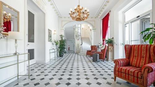 Hotel Les Tourelles - Amenities and Services