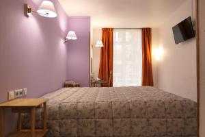 Hotel Les Trois Luppars - Accommodation and Room Features