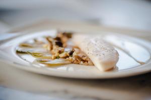 Hotel Logis Le Bourbon - Location and Accessibility