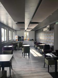 Hotel of Travelers - Location and Accessibility