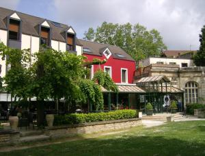 Hotel Restaurant Du Parc De La Colombière - Location and Accessibility