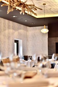 Hotel Restaurant La Charrue - Guest Experience and Amenities