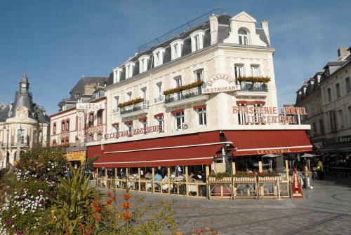 Hotel & Restaurant LE CENTRAL TROUVILLE - Prime Location and Accessibility