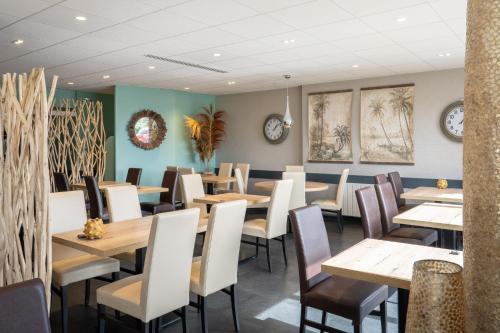 Hotel Restaurant Le Sainte Mere - Location and Attractions