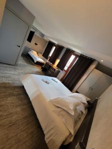 Hotel Restaurant Les Alizés - Accommodation Options and Amenities