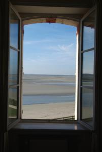 Hotel Restaurant Les Tourelles - Location and Nearby Attractions