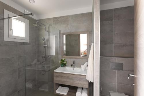 Hotel-Restaurant Marina Di Lava - Grand Ajaccio - Dining Experience