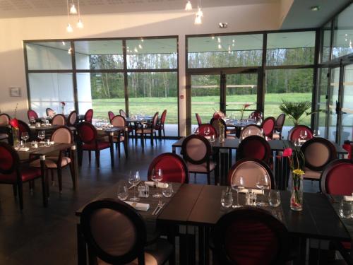 Hotel - Restaurant The Clear Forest - Location and Accessibility