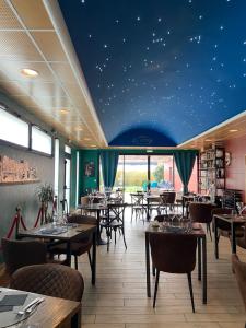 Hotel Spa Le Tosny - Location and Accessibility