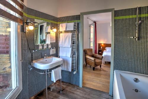 Hotel The Green Ray - Accommodation & Facilities