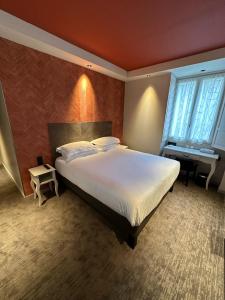 Hotel The Medieval Palace of the Popes - Amenities and Services