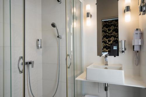 Hotel Voltaire Opera Nantes Centre - Facilities and Services Offered