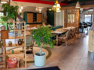Ibis Amboise - Amenities and Services