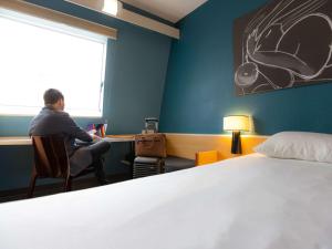 Ibis Besançon Centre La City - Accommodations and Amenities