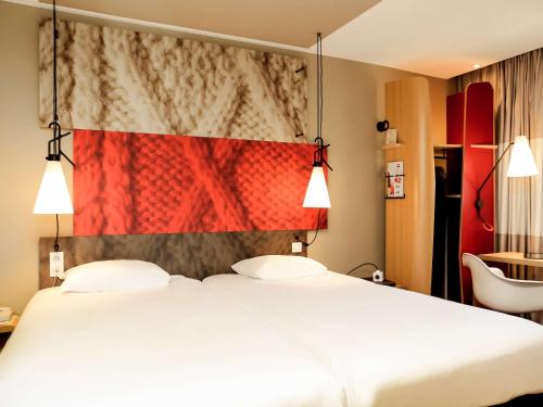 Ibis Besançon City Center - Amenities and Services