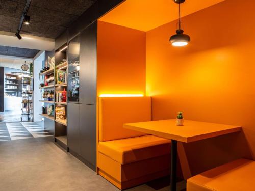 Ibis Compiegne - Location and Accessibility